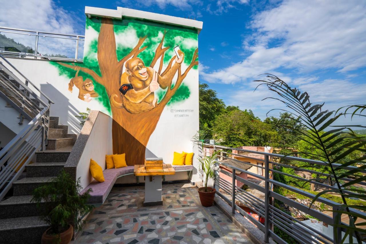 Zostel Rishikesh, Laxman Jhula Hostel Buitenkant foto