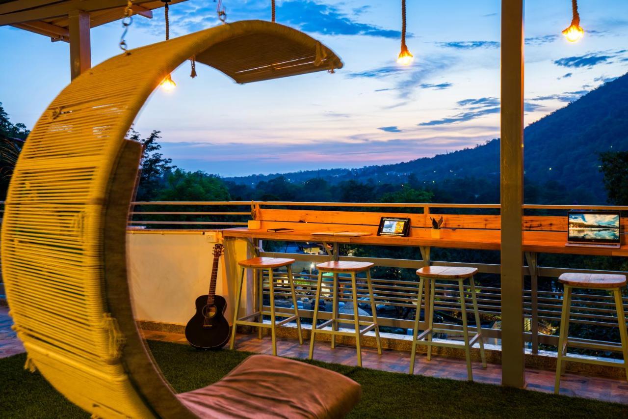 Zostel Rishikesh, Laxman Jhula Hostel Buitenkant foto