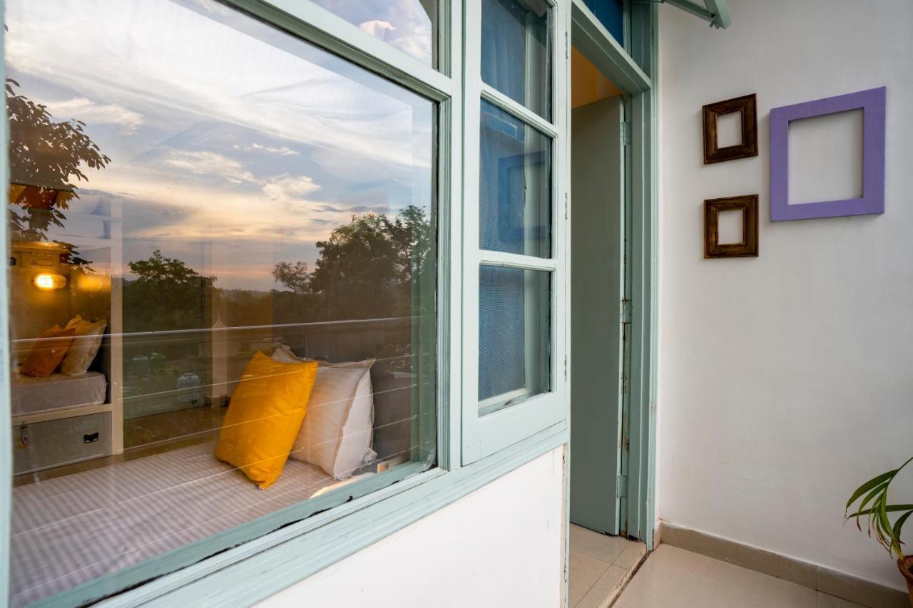 Zostel Rishikesh, Laxman Jhula Hostel Buitenkant foto