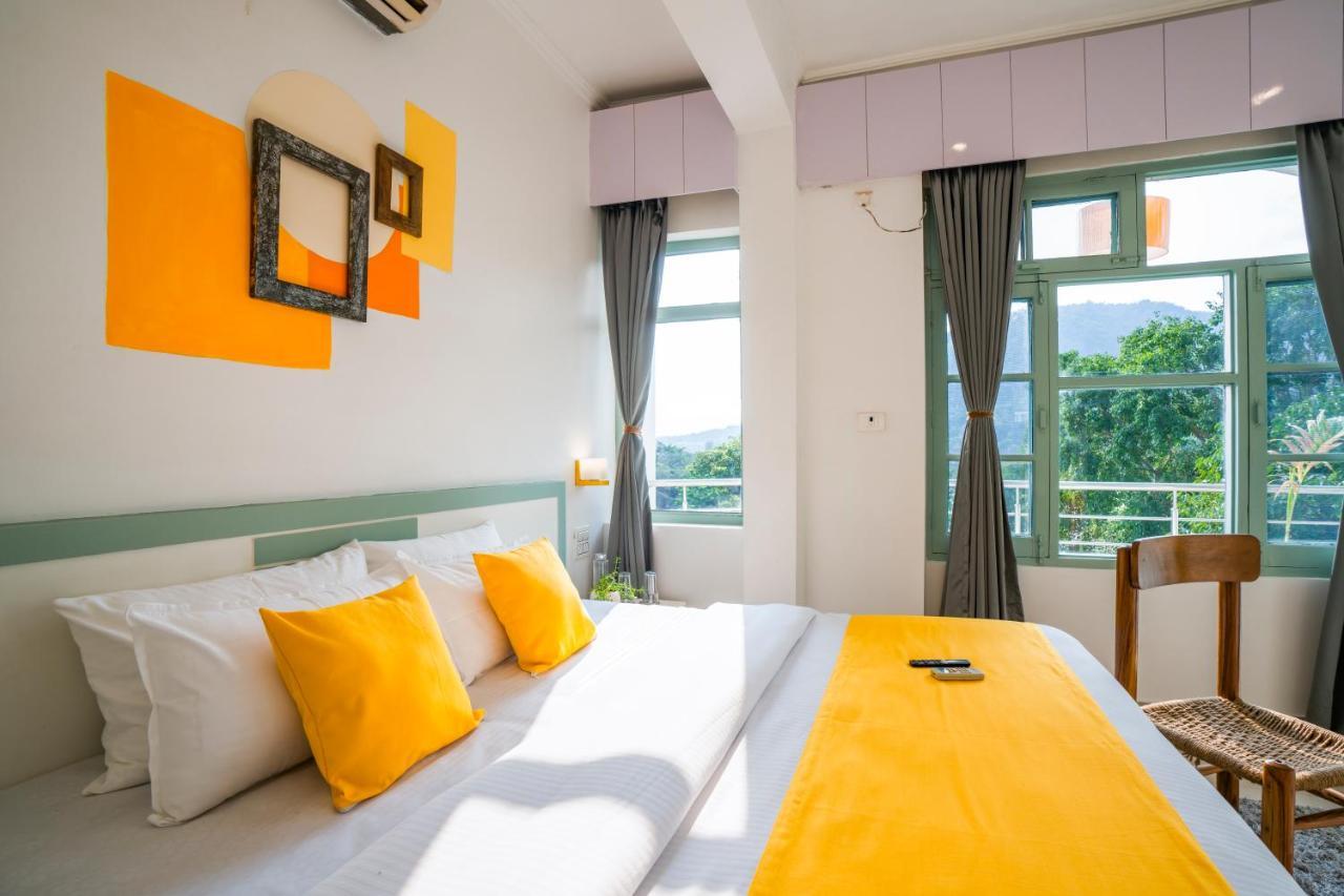 Zostel Rishikesh, Laxman Jhula Hostel Buitenkant foto