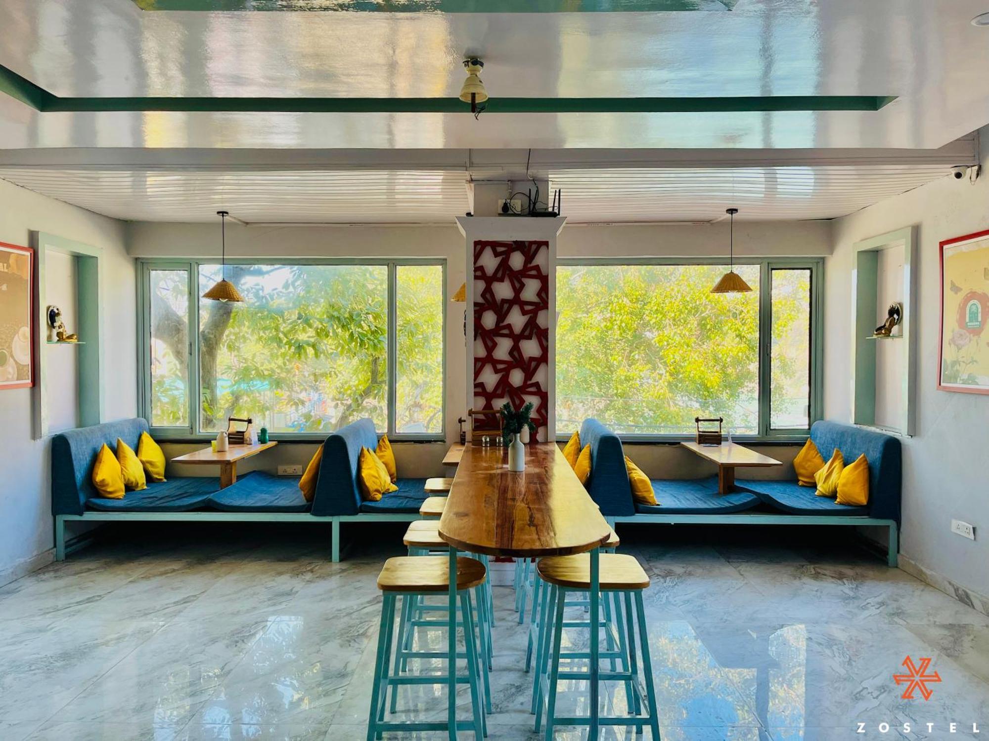 Zostel Rishikesh, Laxman Jhula Hostel Buitenkant foto